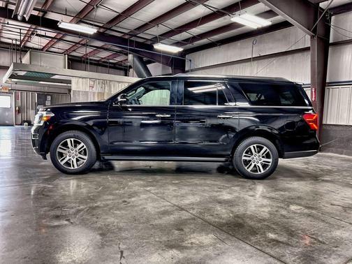 Agate Black Metallic 2024 Ford Expedition Max Limited