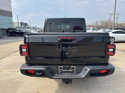 2022 Jeep Gladiator Overland