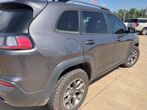 2021 Jeep Cherokee Trailhawk