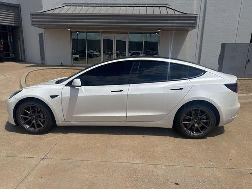 Pearl White Multi 2022 Tesla Model 3 Base