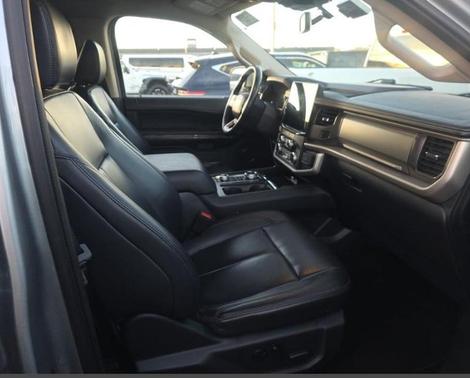 2023 Ford Expedition XLT