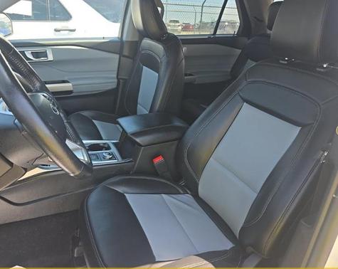Star White 2023 Ford Explorer XLT