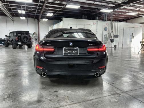 2025 BMW 330 i xDrive