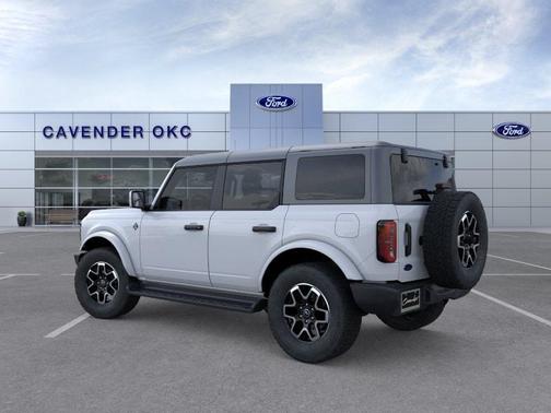 Oxford White 2026 Ford Bronco Outer Banks