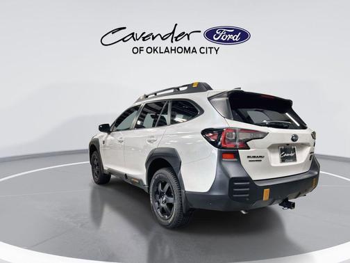 Crystal White Pearl 2024 Subaru Outback Wilderness
