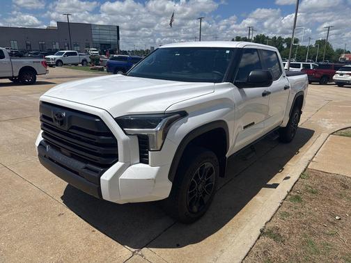 Ice 2024 Toyota Tundra SR5