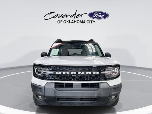 Oxford White 2025 Ford Bronco Sport Outer Banks