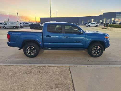 2017 Toyota Tacoma TRD Sport