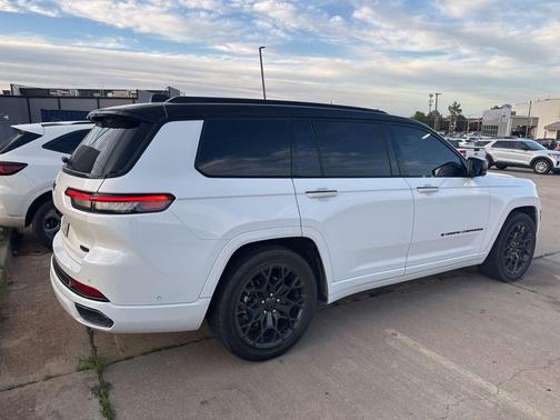 2024 Jeep Grand Cherokee L Summit