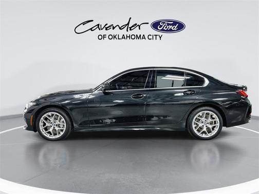 2025 BMW 330 i xDrive