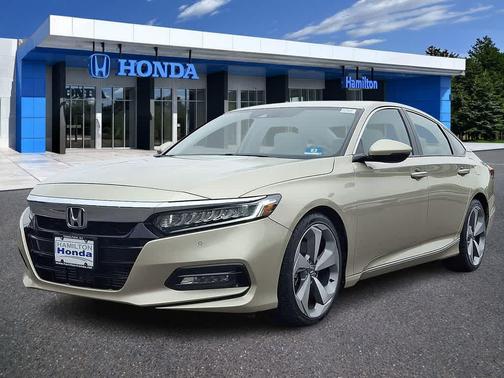 Champagne Frost Pearl 2018 Honda Accord Touring