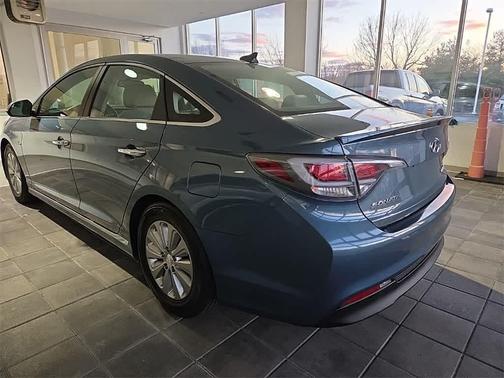 2016 Hyundai SONATA Hybrid SE