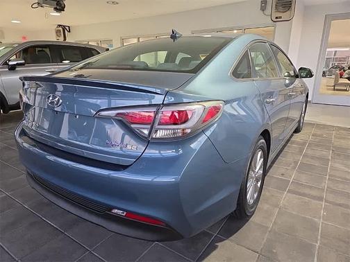 2016 Hyundai SONATA Hybrid SE