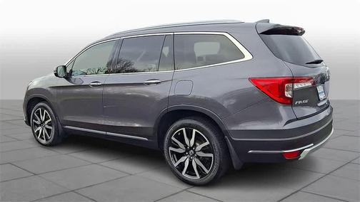 2022 Honda Pilot Touring 8-Passenger