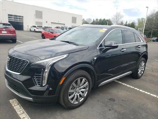 2023 Cadillac XT4 Premium Luxury