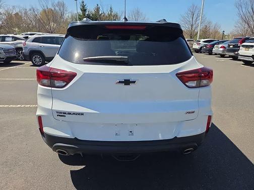 Iridescent Pearl Tricoat 2023 Chevrolet Trailblazer RS