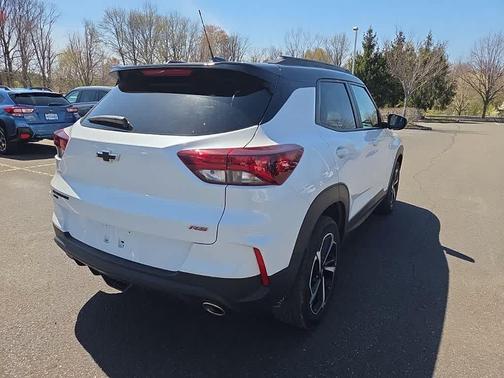 Iridescent Pearl Tricoat 2023 Chevrolet Trailblazer RS