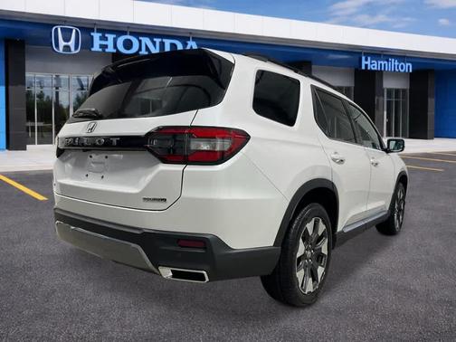 2026 Honda Pilot Touring 8-Passenger