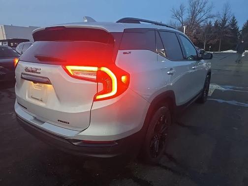 2022 GMC Terrain SLT