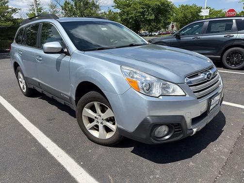 Ice Silver Metallic 2014 Subaru Outback 2.5i Limited