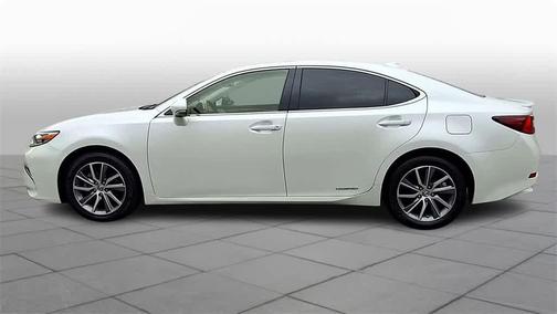 2018 Lexus ES 300h Base