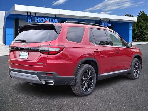 2025 Honda Pilot Touring 8-Passenger