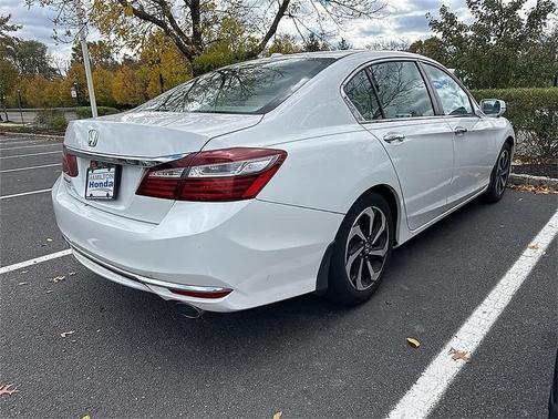 2017 Honda Accord EX-L w/Navigation & Honda Sensing
