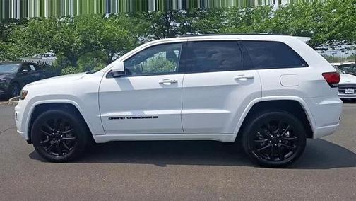 2022 Jeep Grand Cherokee Laredo