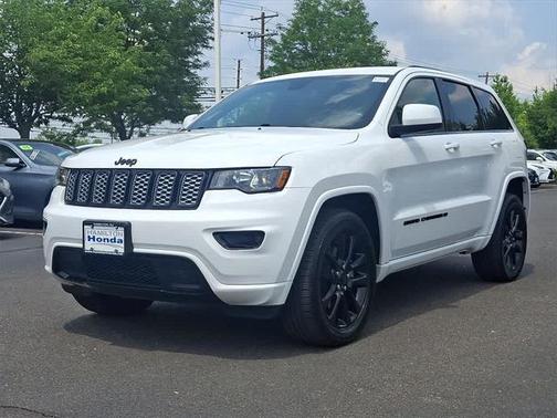 2022 Jeep Grand Cherokee Laredo