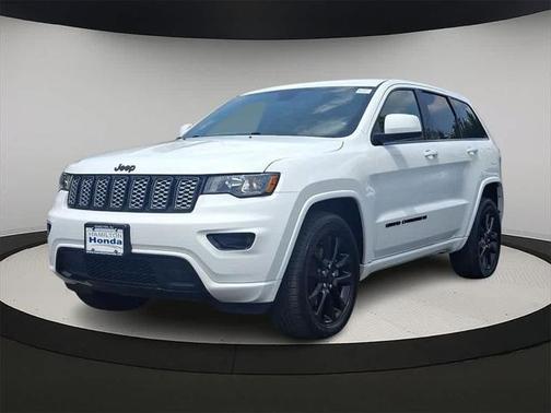2022 Jeep Grand Cherokee Laredo