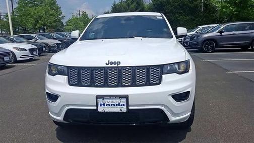 2022 Jeep Grand Cherokee Laredo