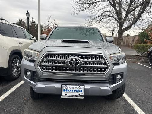 2017 Toyota Tacoma TRD Sport
