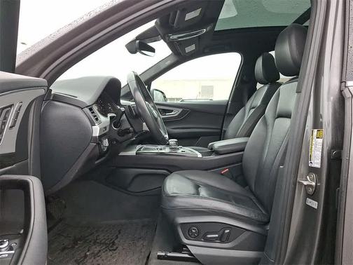 2019 Audi Q7 45 Premium Plus