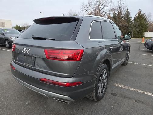 2019 Audi Q7 45 Premium Plus