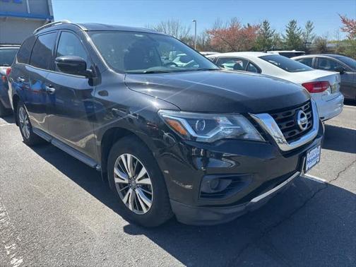 2019 Nissan Pathfinder S