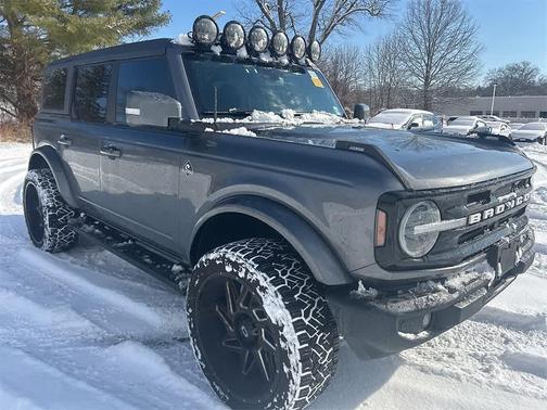 2023 Ford Bronco Outer Banks