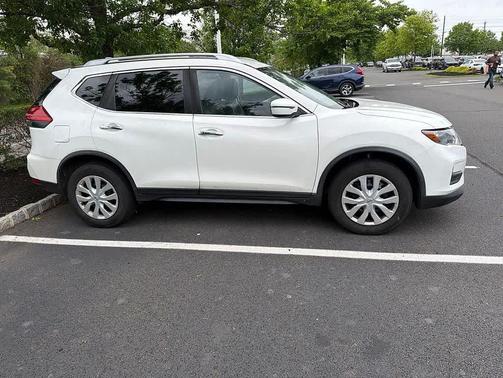 Glacier White 2017 Nissan Rogue S