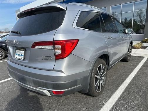 2019 Honda Pilot Touring 8-Passenger