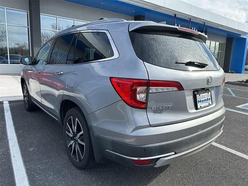 2019 Honda Pilot Touring 8-Passenger
