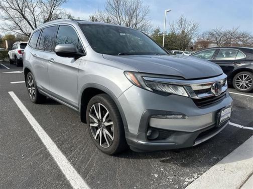 2019 Honda Pilot Touring 8-Passenger