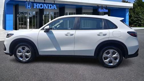 Platinum White Pearl 2024 Honda HR-V LX