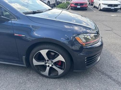2016 Volkswagen Golf GTI 2.0T SE 4-Door