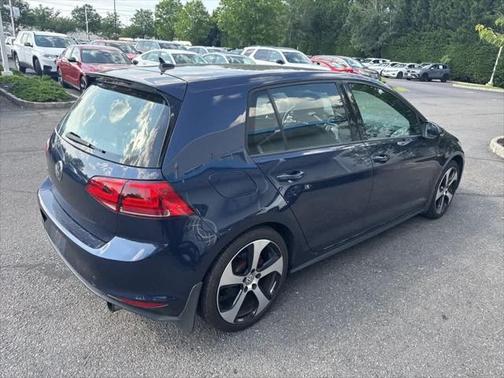 2016 Volkswagen Golf GTI 2.0T SE 4-Door