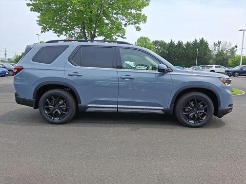 2025 Honda Pilot Touring 8-Passenger