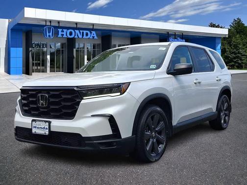 Platinum White Pearl 2023 Honda Pilot AWD Sport