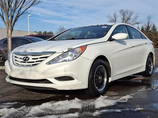2011 Hyundai SONATA GLS