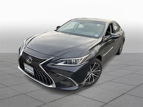 2023 Lexus ES 300h Base