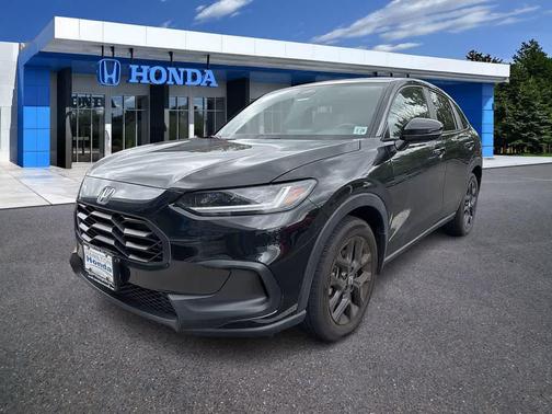 Crystal Black Pearl 2023 Honda HR-V AWD Sport