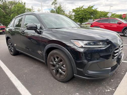 Crystal Black Pearl 2023 Honda HR-V AWD Sport