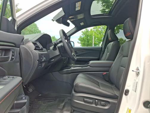 Platinum White Pearl 2026 Honda Ridgeline TrailSport